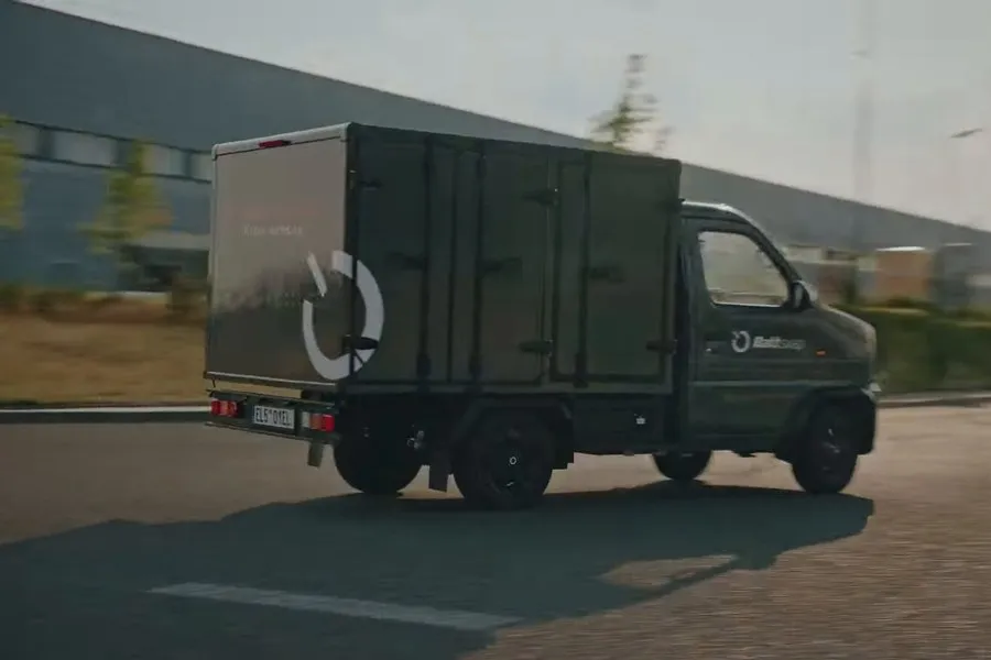A monitor showing the vehicle configuration and the time until it is ready to drive
